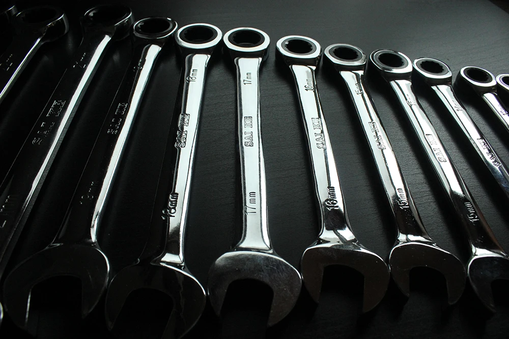 Ratchet Combination Metric Wrenches Set Hand Tools for GarageTorque and Gear and not  A Set of Key