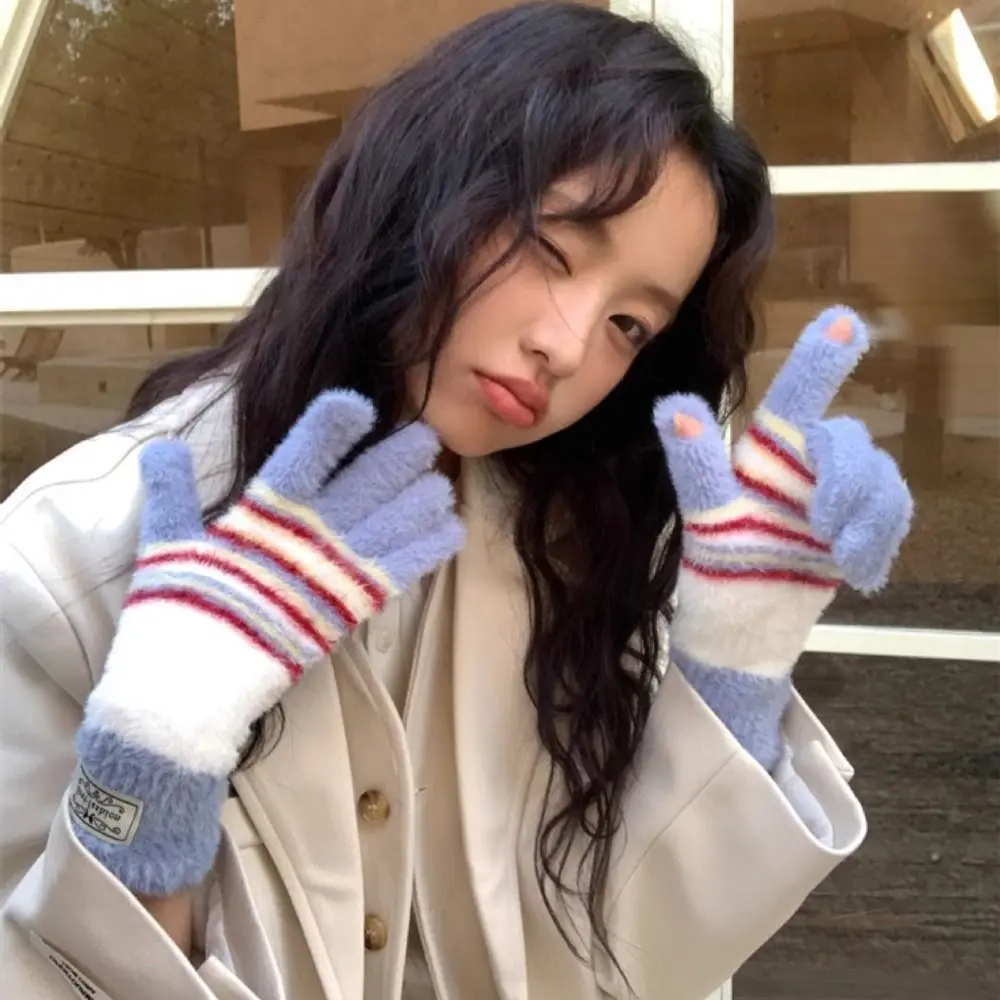 

Повседневные красочные полосатые перчатки в корейском стиле, мягкие полосатые вязаные перчатки радужного цвета, теплые варежки в стиле Харадзюку с сенсорным экраном, велосипедные перчатки