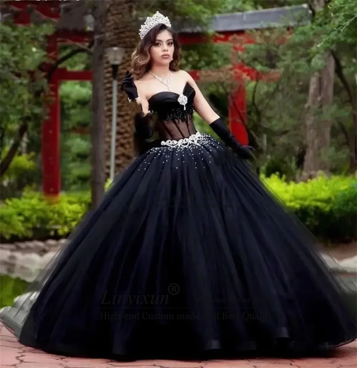 

Magnificent Black Sweetheart Tulle Ball Gown Quinceanera Dresses Sparkly Crystals Birthday Party Gowns Meninas De 15 16 Anos