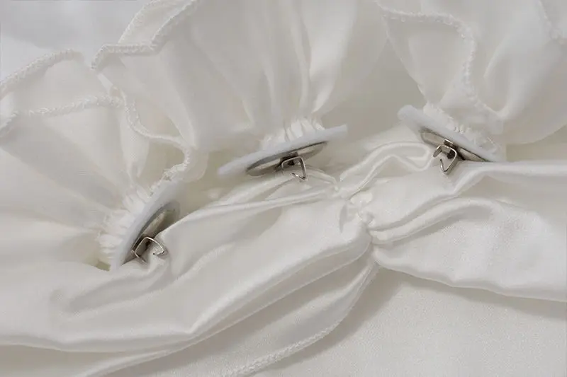 夏のサテンのセクシーな背中の開いた 3D 花の女性のドレス白ホルター A ラインドレス女性の春スリムエレガントなパーティークラブウェア Vestidos