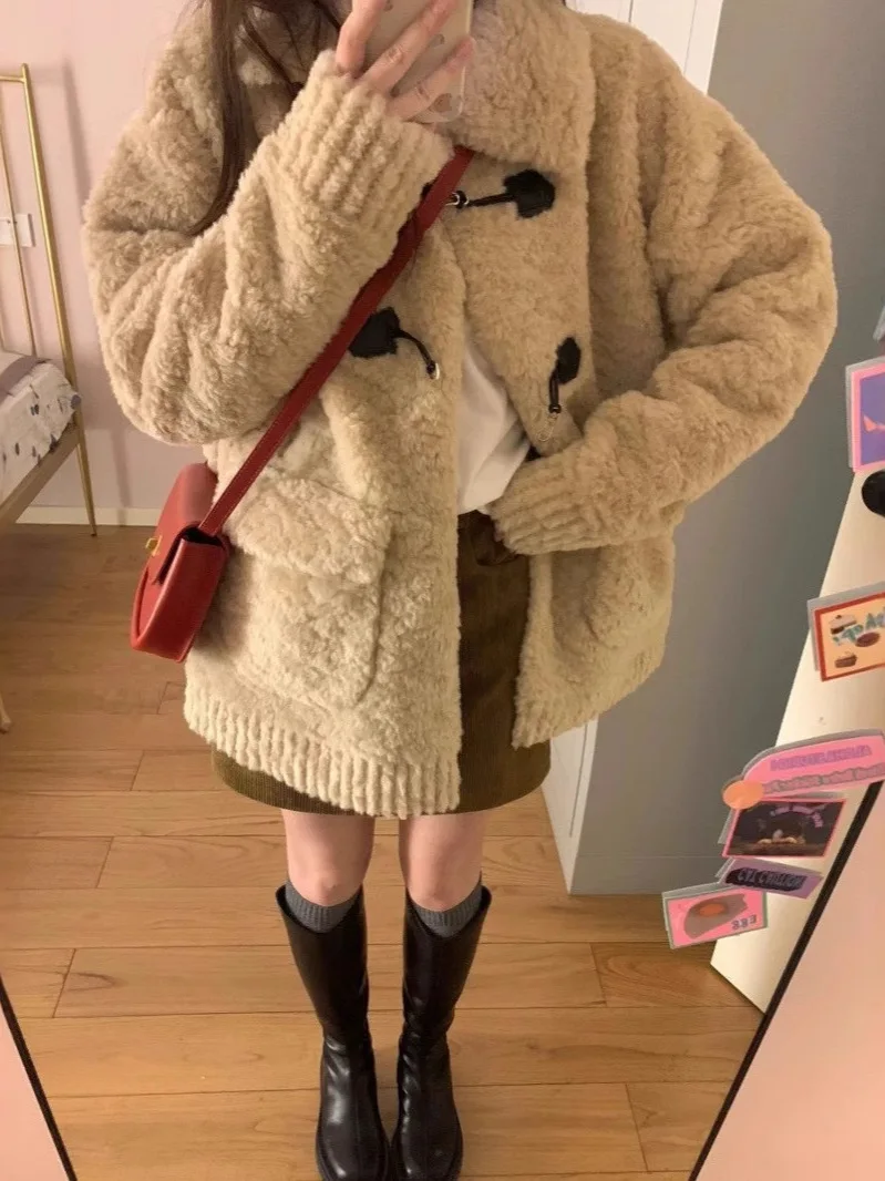 

Lamb Wool Jacket Women'S Tops Turn Down Collar Folded Edge Bent Border Creased Perimeter Angled Boundary Inclined Margin Slanted