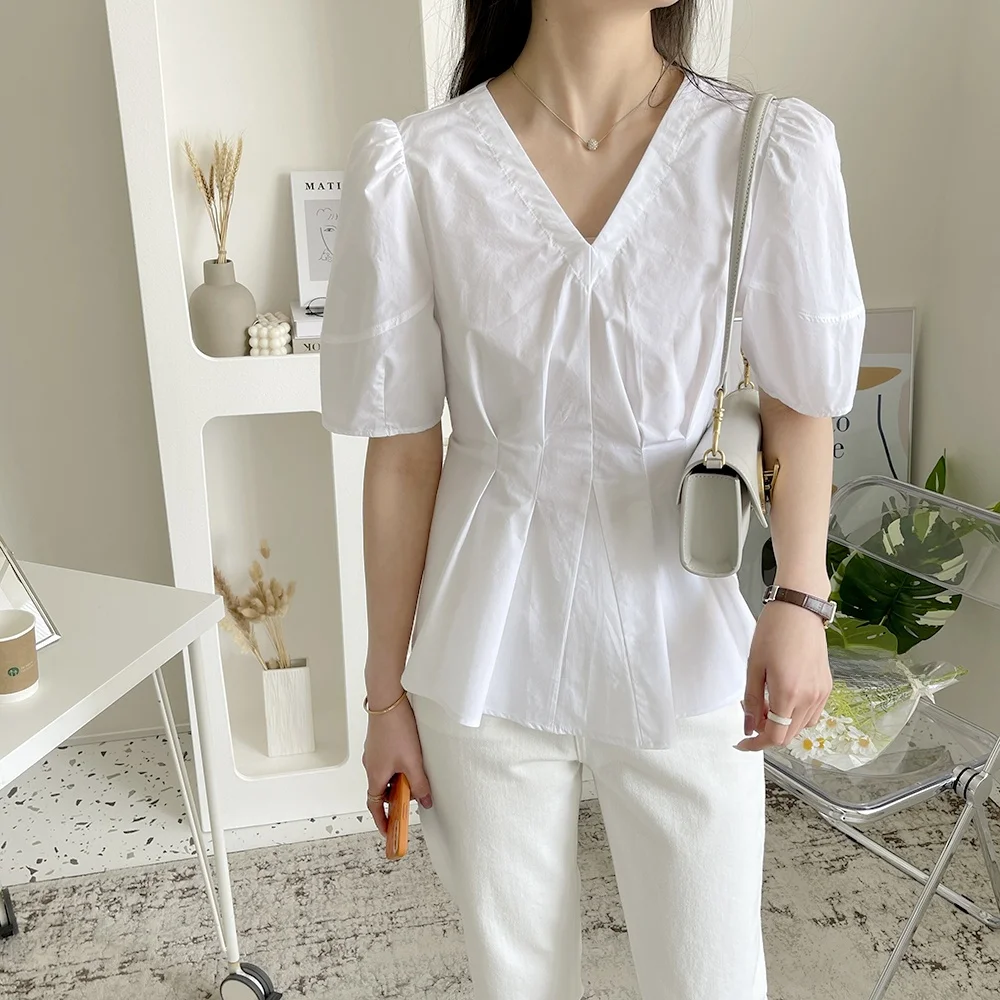 

Slimming Busy Fruit V-ne Pleated Versatile ort Sve irt Commute Sle Korean Faion Bubble Sve Pure Color