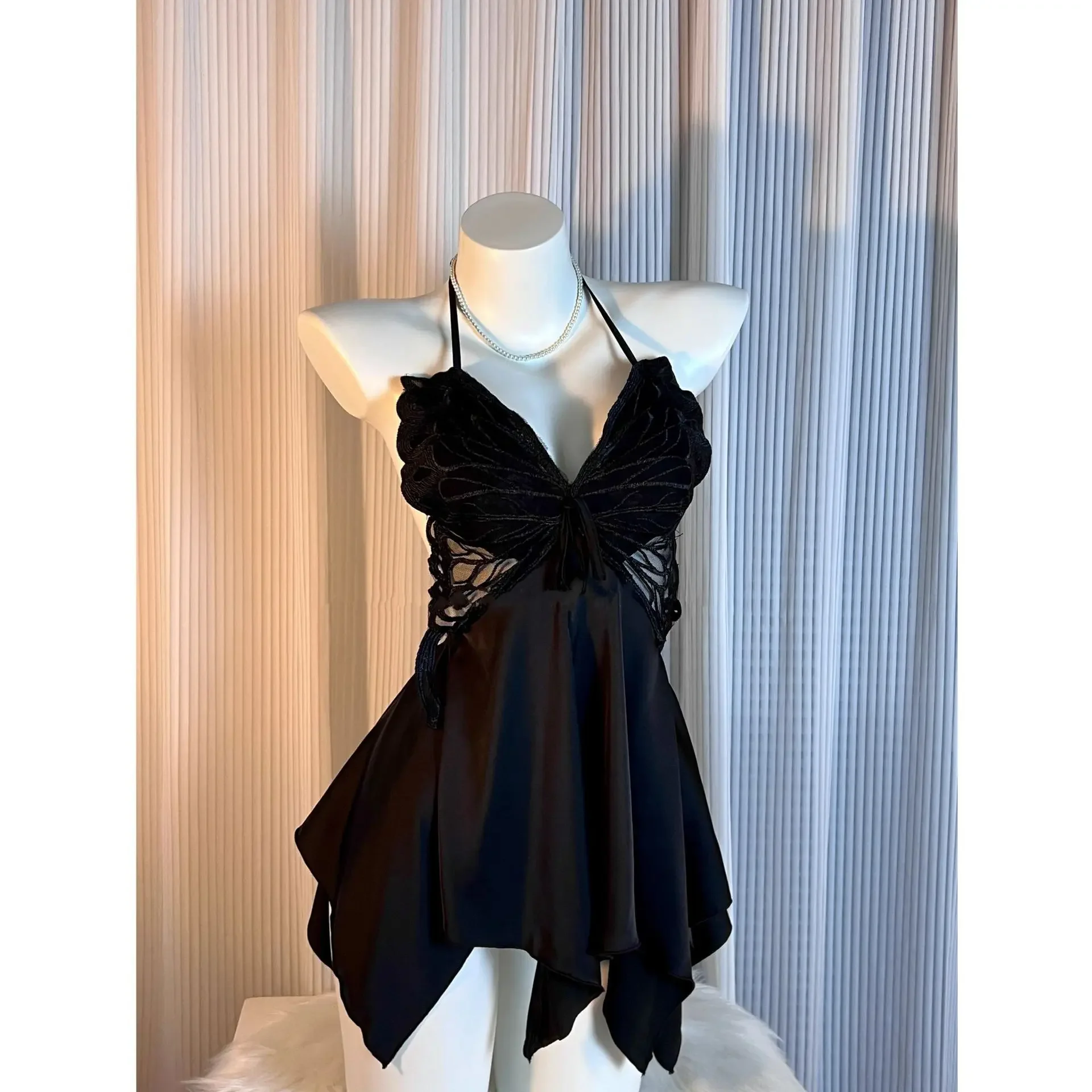 ملابس نوم نسائية مثيرة من Pure Love بحزام من الحرير الجليدي على شكل فراشة مع وسادة صدر وخصر صغير ملابس منزلية أنيقة