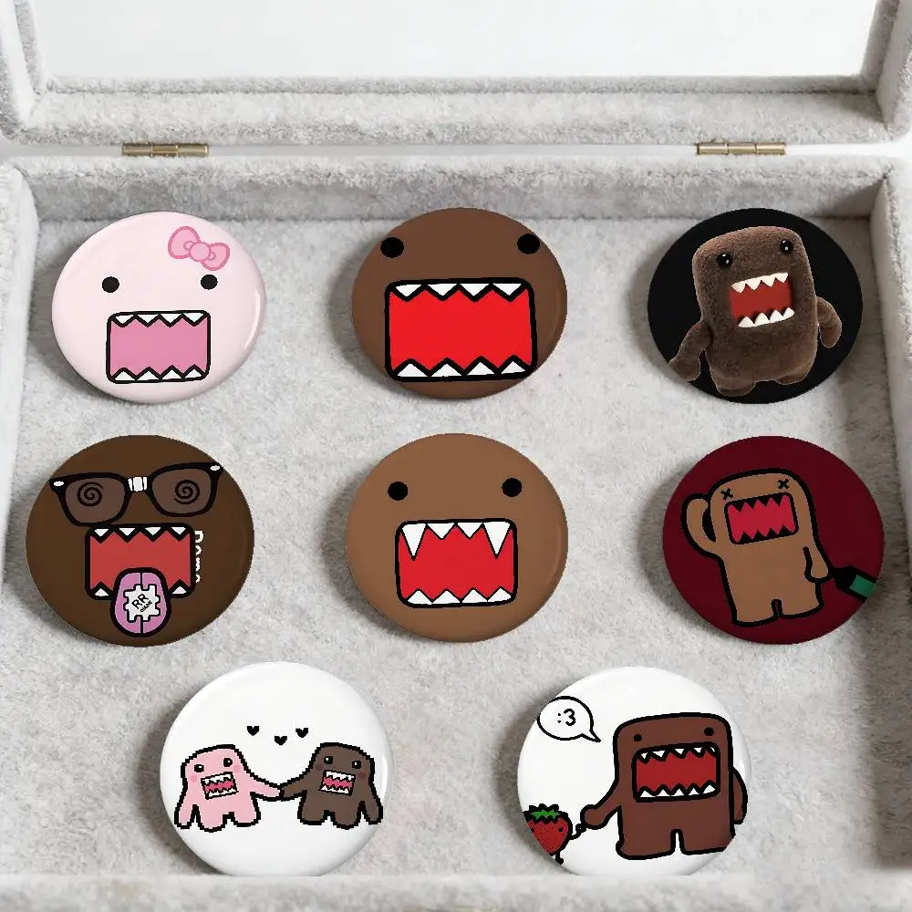 Niedliche D-Domos-Anstecknadeln, runde Broschen aus Weißblech für Umhängetaschen-Accessoires, Souvenirgeschenke