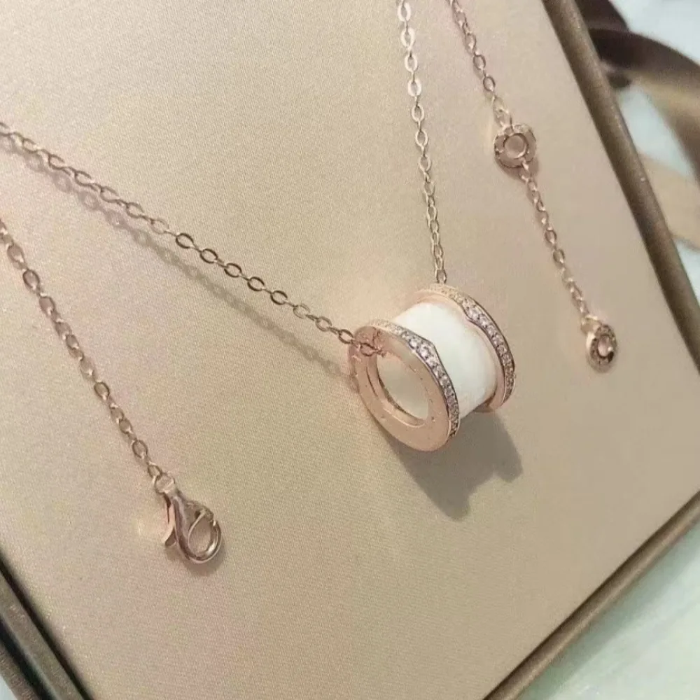 

Новинка 2025 года, длинное ожерелье, роскошные украшения для женщин и девочек, элегантный изысканный дизайн, подарок на вечеринку, Рождество