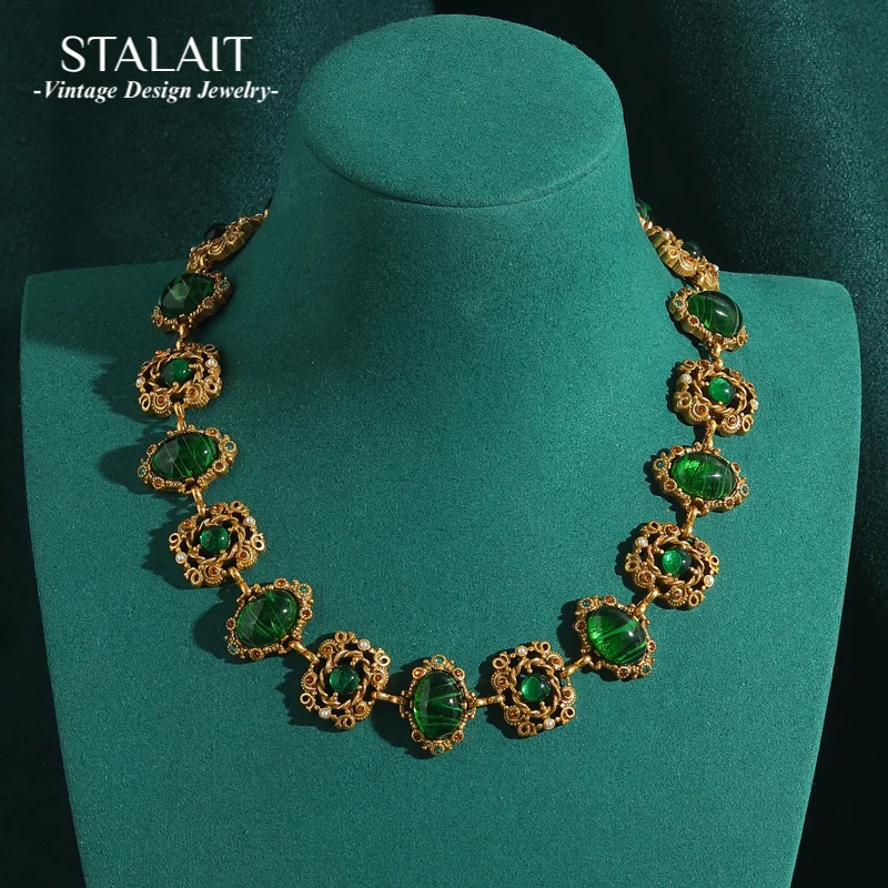 

Vintage Green Necklace Emerald Choker Collar Gothic For Woman Round Oval Natural Stones Jewelry Antique Gold Color Accessories