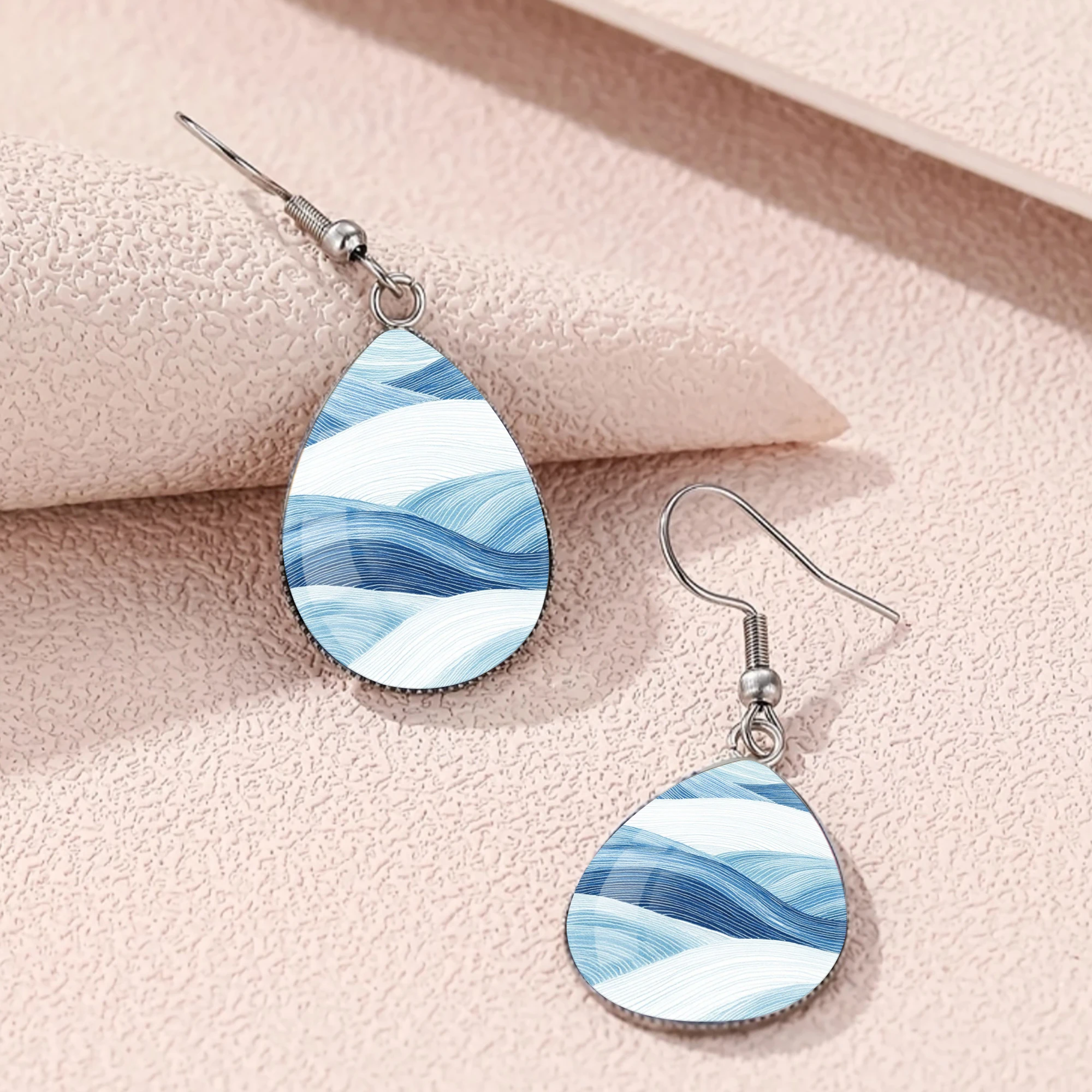 1 Pair of Blue and White Wave Pattern 316 Stainless Steel Drop Earrings, Simple and Classic Style Suitable for Men and Women for Daily Wear, Vacation, and Party Jewelry