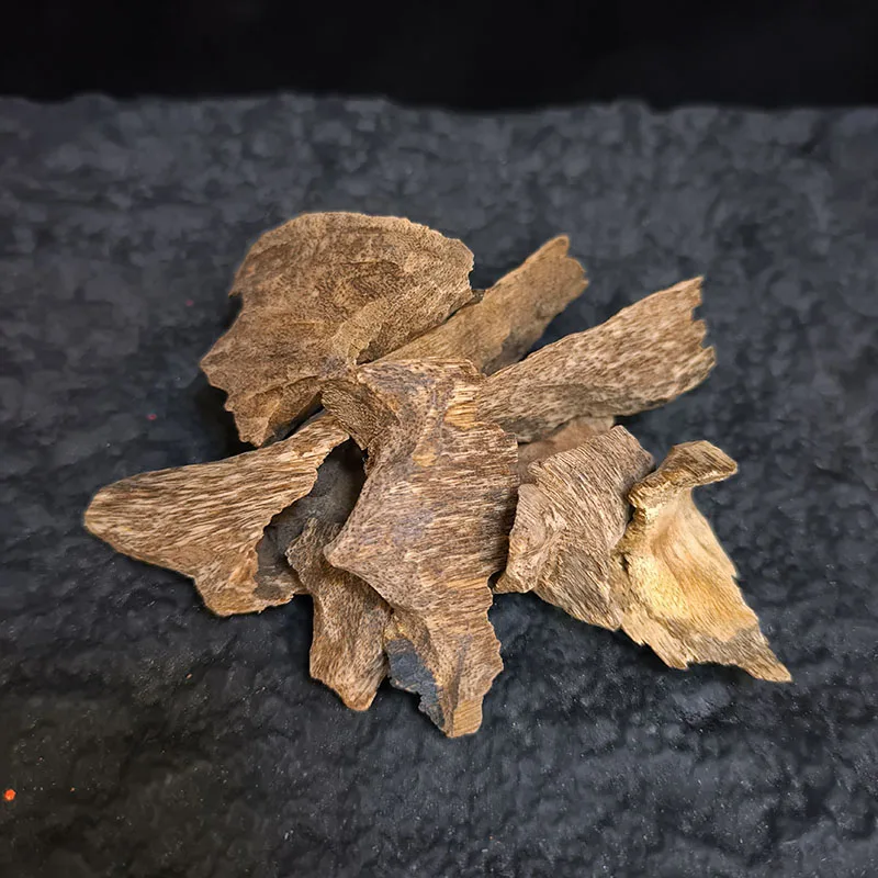 10 Grams Vietnam Nha Trang Natural OUDH Insect Leakage Incense Shavings Water Soaking Fragrant Seal Tea Wholesage Bulk Sale