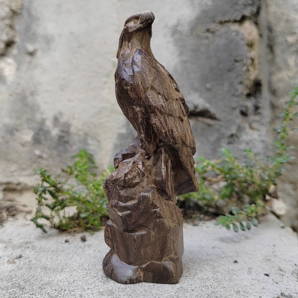3.8 Inch Hand-Carved Wooden Eagle Ornament, Minimalist Design, Animal Theme, Suitable for 	 Christmas decorations, creative desktop ornaments, home decor, bedroom, New Year's gifts, centerpiece decorations, office