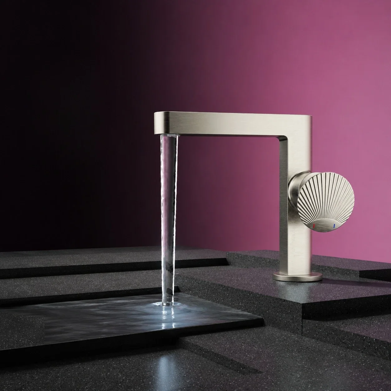 New Shell-Shaped Solid Brass Sink Faucet for Bathroom Vanity: Single-Hole Hot/Cold Sink Faucet