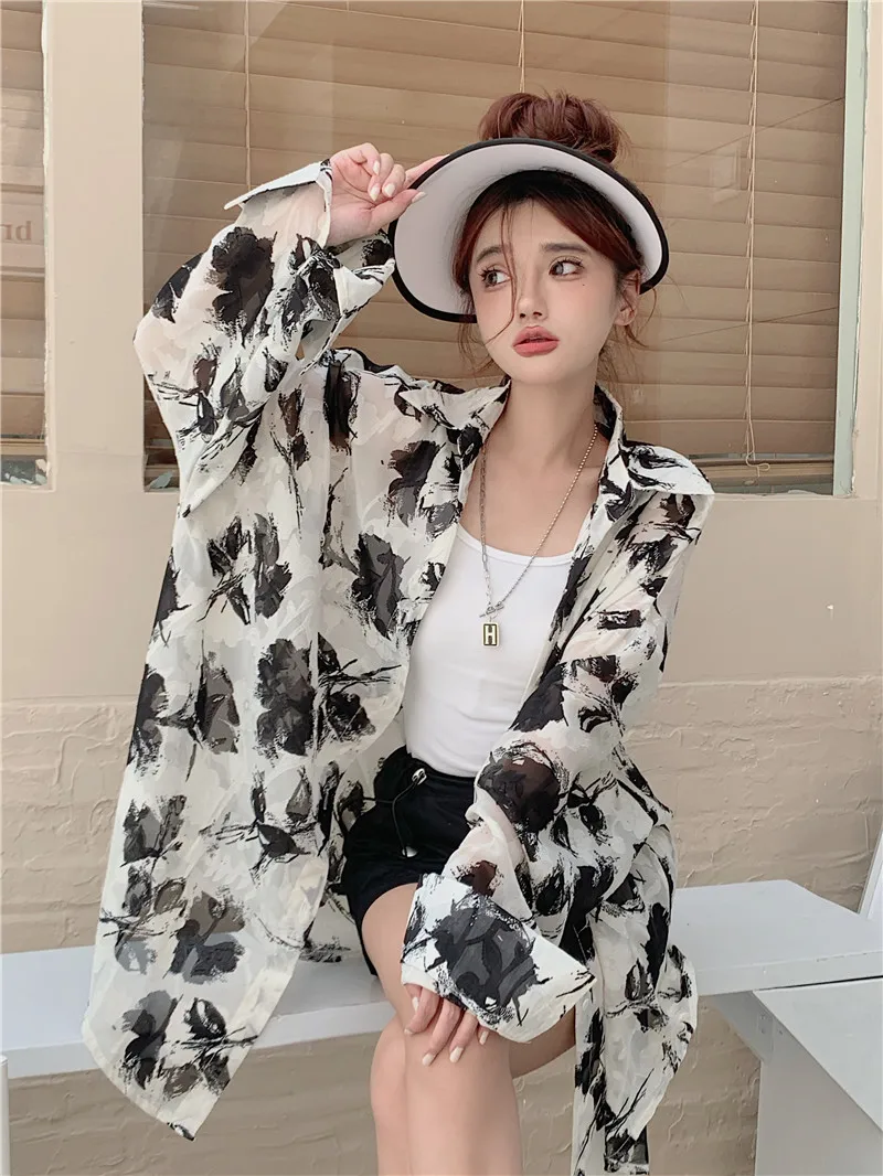 Korean Style Loose Single breasted Thin Sun Protection Coats for Women Long Sleeve Turn-down Collar Fashion Printing Lady Shirts