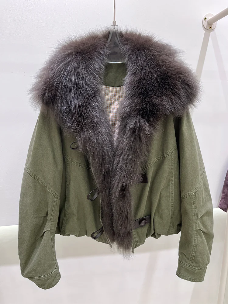 معاطف شتوية للسيدات على الموضة لعام 2025 بياقة من فرو الثعلب الطبيعي سترة أوزة للأسفل معاطف نسائية سترات منتفخة