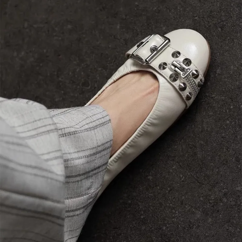 Bolt Round-head Single Shoe Women's Leather Buckle Low-cut Flat Mary Jane Shoes view 3