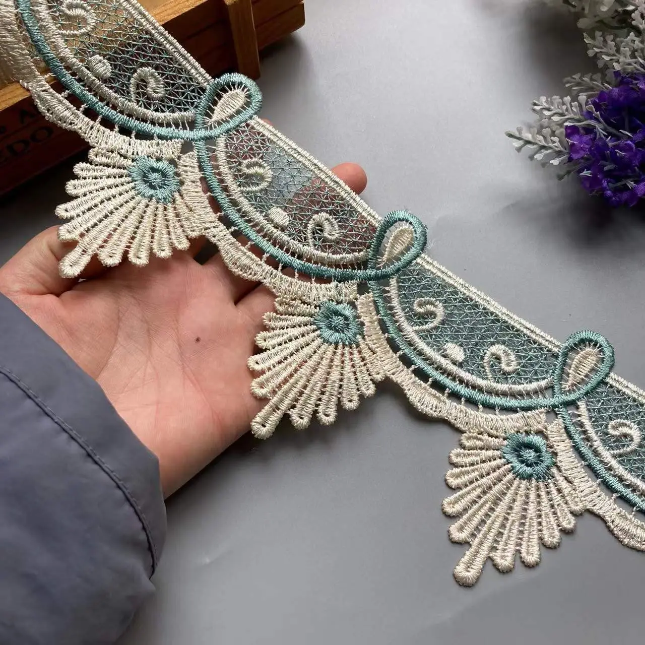 2 metri di fiori di turchese pizzo finiture per abiti costumi finiture applique tessili per la casa nastro artigianato tessuto da cucito 10,5 cm