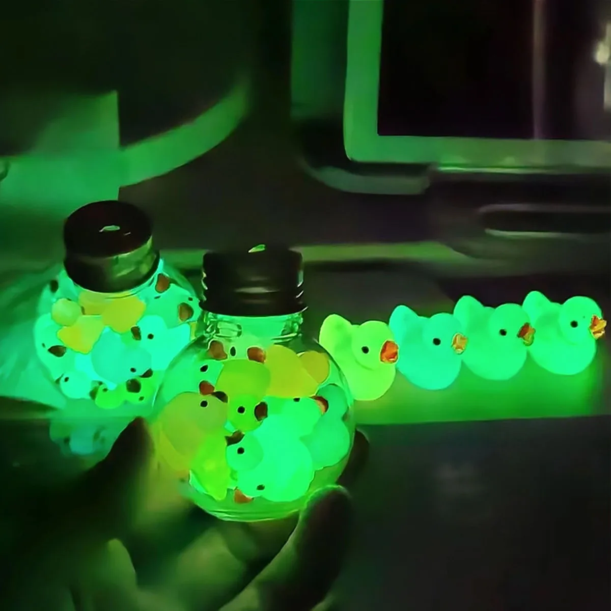 100/50Pcs Yellow Ducks Luminous Duck Ornament Miniature Figures Tiny Duck Micro Fairy Garden Landscape Fairy Garden Home Decor