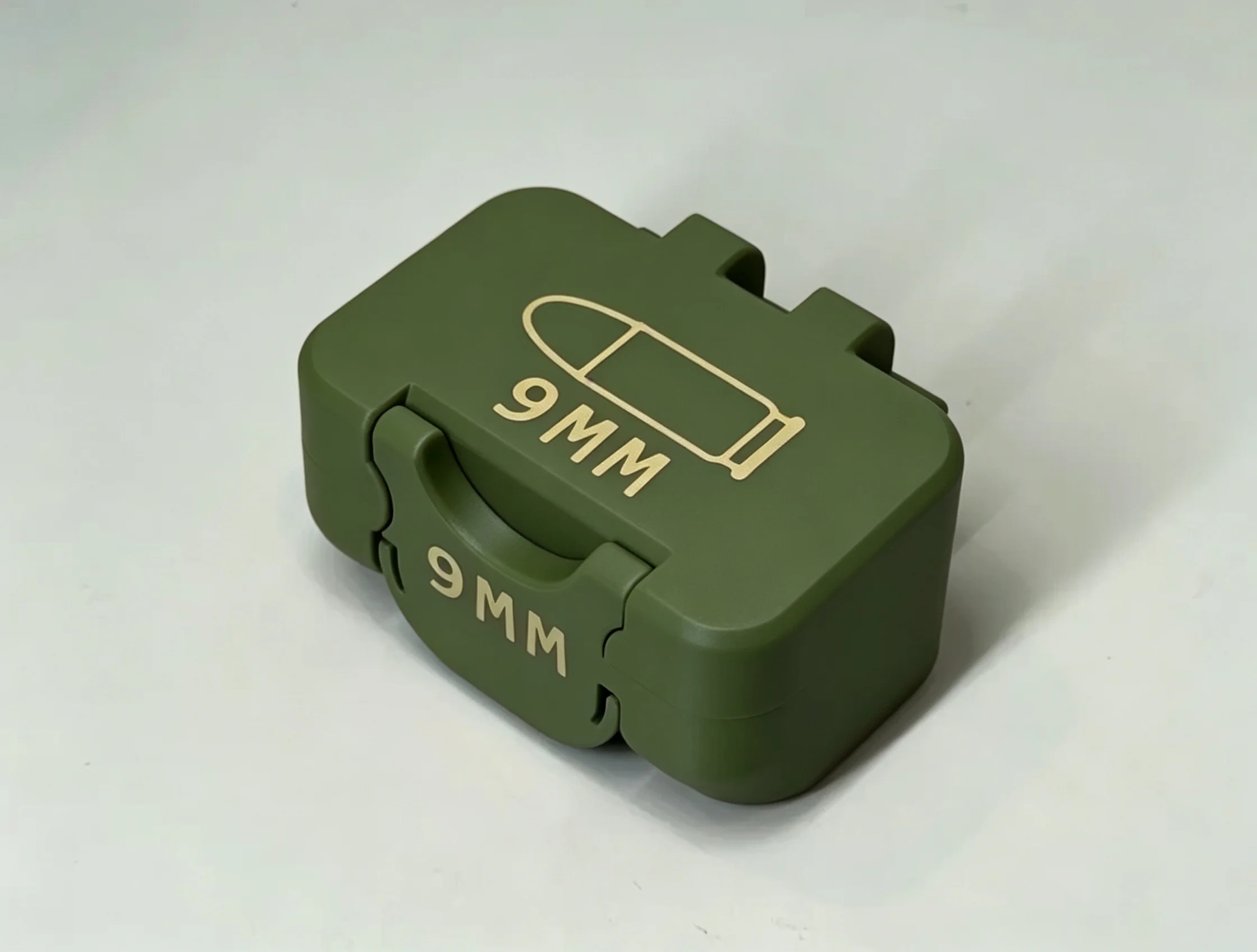 Lightweight Tactical 9Mm Ammo Vault, 15-Round Pocket Case with Snap Closure And Detachable Liner