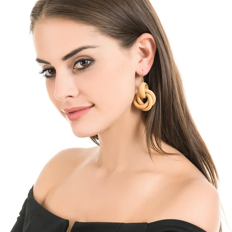 European and American Wind Round Spiral Fashion Wooden Earrings Female Ring Temperament National Wind Earrings Earrings