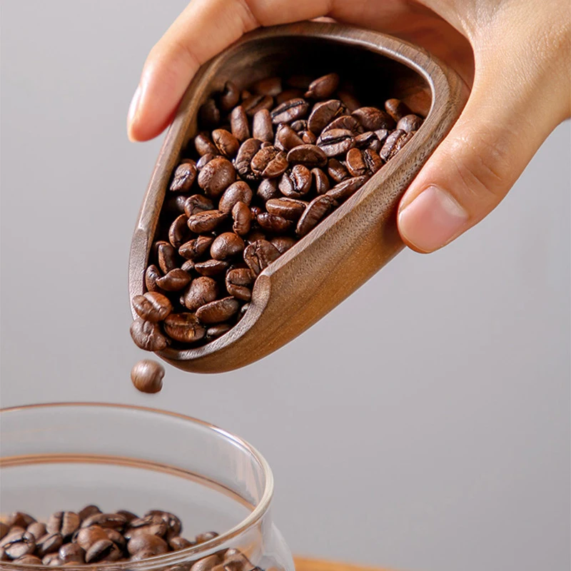 

Multifunctional Wooden Coffee Bean Dosing Cup And Light Spray Bottle Barista Set For Enhance Brewing Coffee Experience