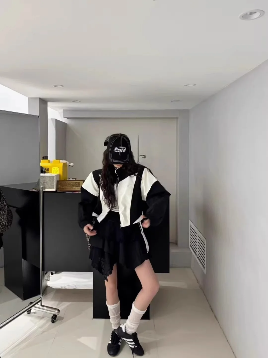 Summer New Sle White Cake Design Hollow out Belted Fluffy ort Skirt Women's mid Waist Irregular Korean Version f Skirt