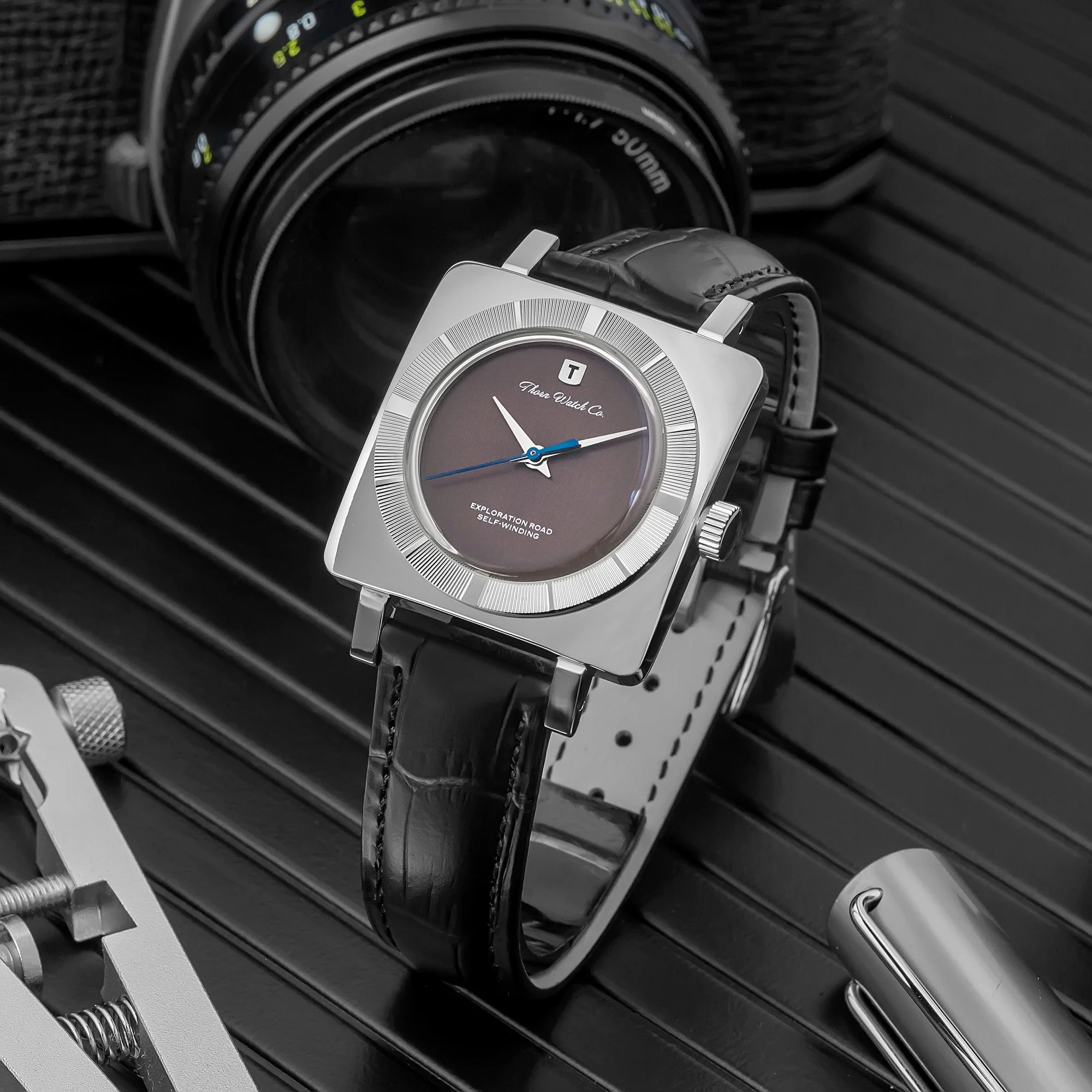 Espinho relógio 34mm de diâmetro retro tendência elemento quadrado safira pote tampa bolha espelho casais relógio neutro