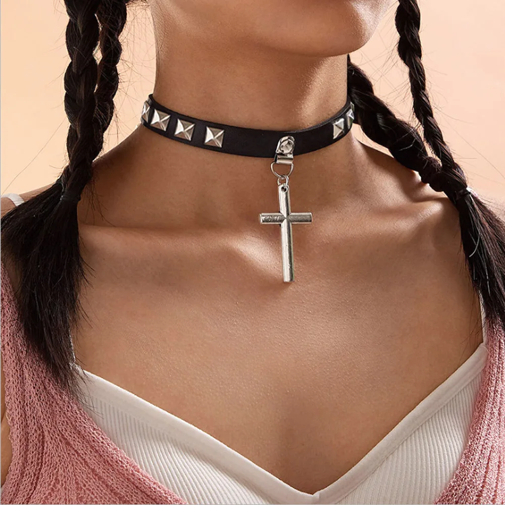 Harajuku Punk Dark Gothic Retro Easy Fashion Sweet Cortex Cross Rivet Pendant Choker Collarbone chain girl