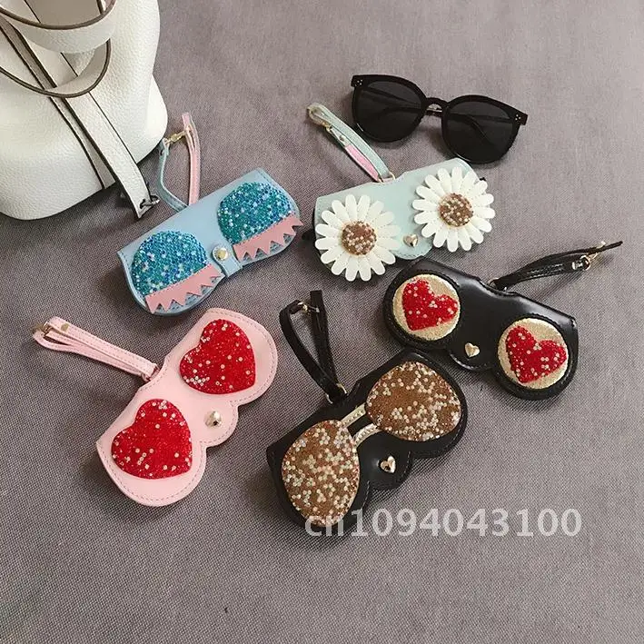 

2024 NEW Portable Glasses Pouch Cover Protective Storage Bag Travel Hanging Sunglasses