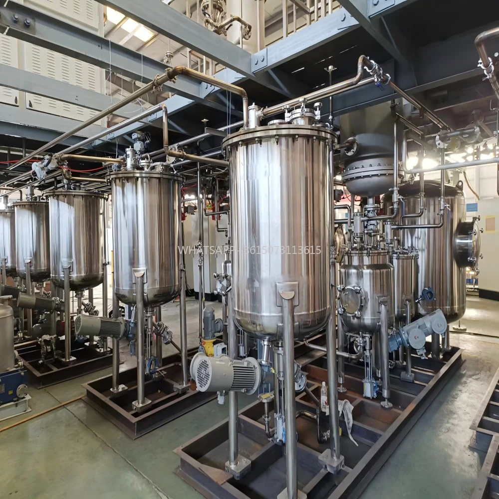 Serbatoio reattore chimico a doppia parete in acciaio inossidabile con agitatore Serbatoio miscelatore elettrico o rivestito a vapore