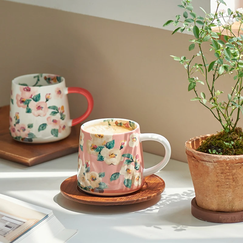 les-tasses-a-fleurs-en-ceramique-sont-concues-avec-un-sens-litteraire-des-tasses-a-cafe-retro-des-tasses-de-grande-valeur-et-des-tasses-exquises