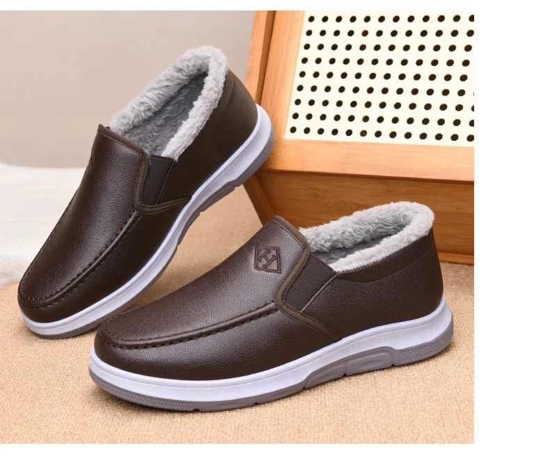 Herren-Winterschuhe mit Fleece-Futter, lässiger Schnitt, zum Hineinschlüpfen, wasserdichtes PU-Obermaterial, rutschfeste, dicke Sohle, warmes Schuhwerk für ältere Herren. – Detail 13