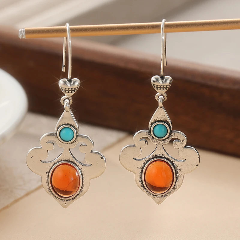 Lange Ohrringe mit eingelegtem roten Rubin für Damen, ethnischer Stil, Tribal-Metall, Vintage-Ohrringe, versilbert, Schmuck