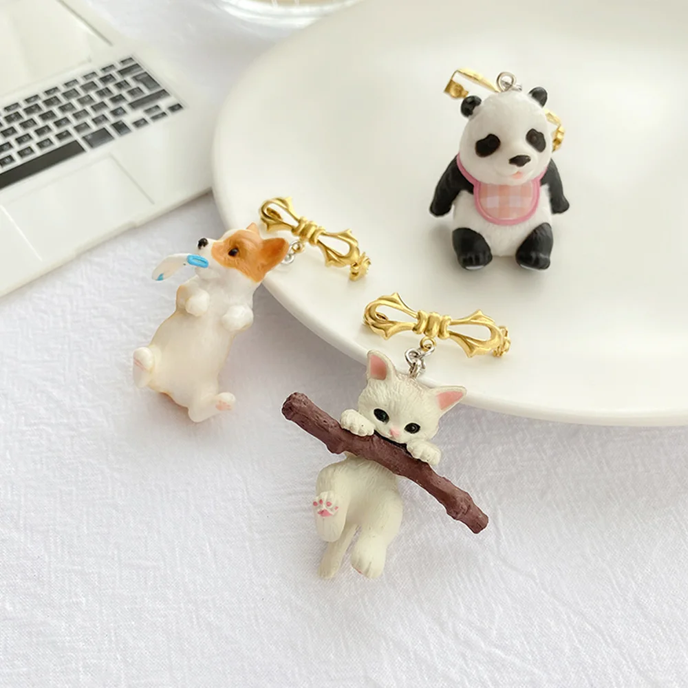 Cute 3D Cat Animal Hanging Branch Brooch Kawaii Animal Lapel Pins Clothes Backpack Jackets Decoration For Children Women Gifts