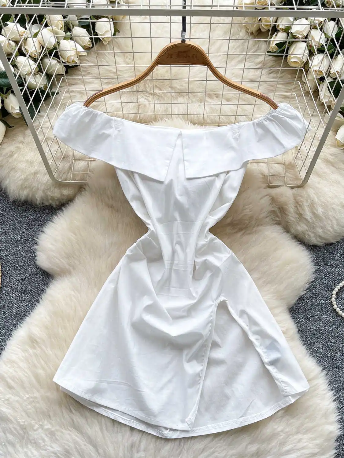 

Women's White Shirts and Blouses Y2k Aesthetic Vintage Elegant 2000s Off Shoulder Sleeveless Shirt with Slit Clothes 2025 Summer