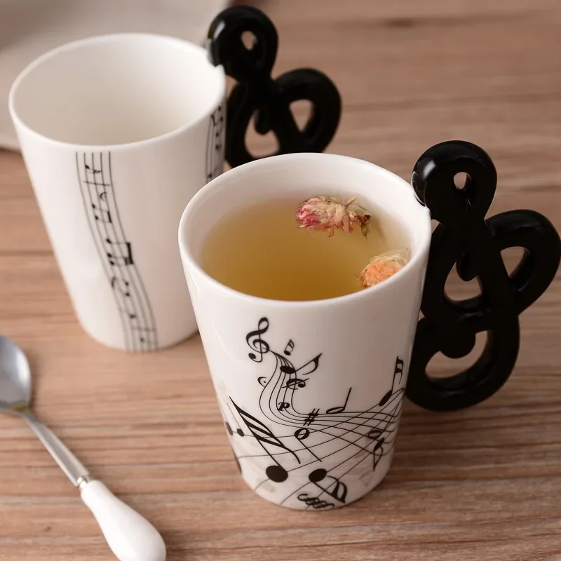 240ml Creative Music Ceramic Mug Guitar Violin Style Cute Coffee Tea Milk Stave Mugs And Cups with Handle Novelty Gifts