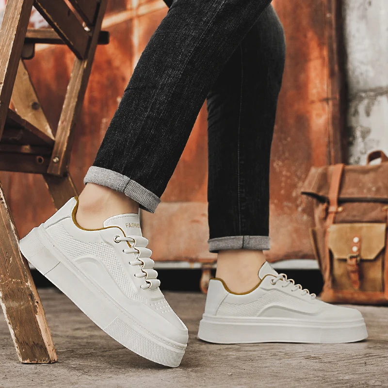 2025 新しいメンズシューズ革カジュアルシューズファッション加硫靴ロートップ男性カジュアルトレンディな靴フラットランニングスポーツシューズ
