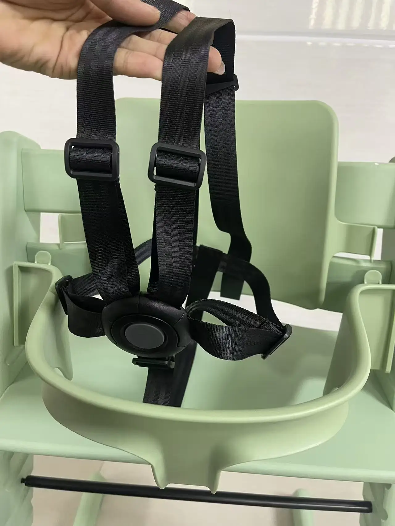 how to install harness 2 style B 5-point harness for old version Tripp Trapp chair and baby set Safety harness description usag