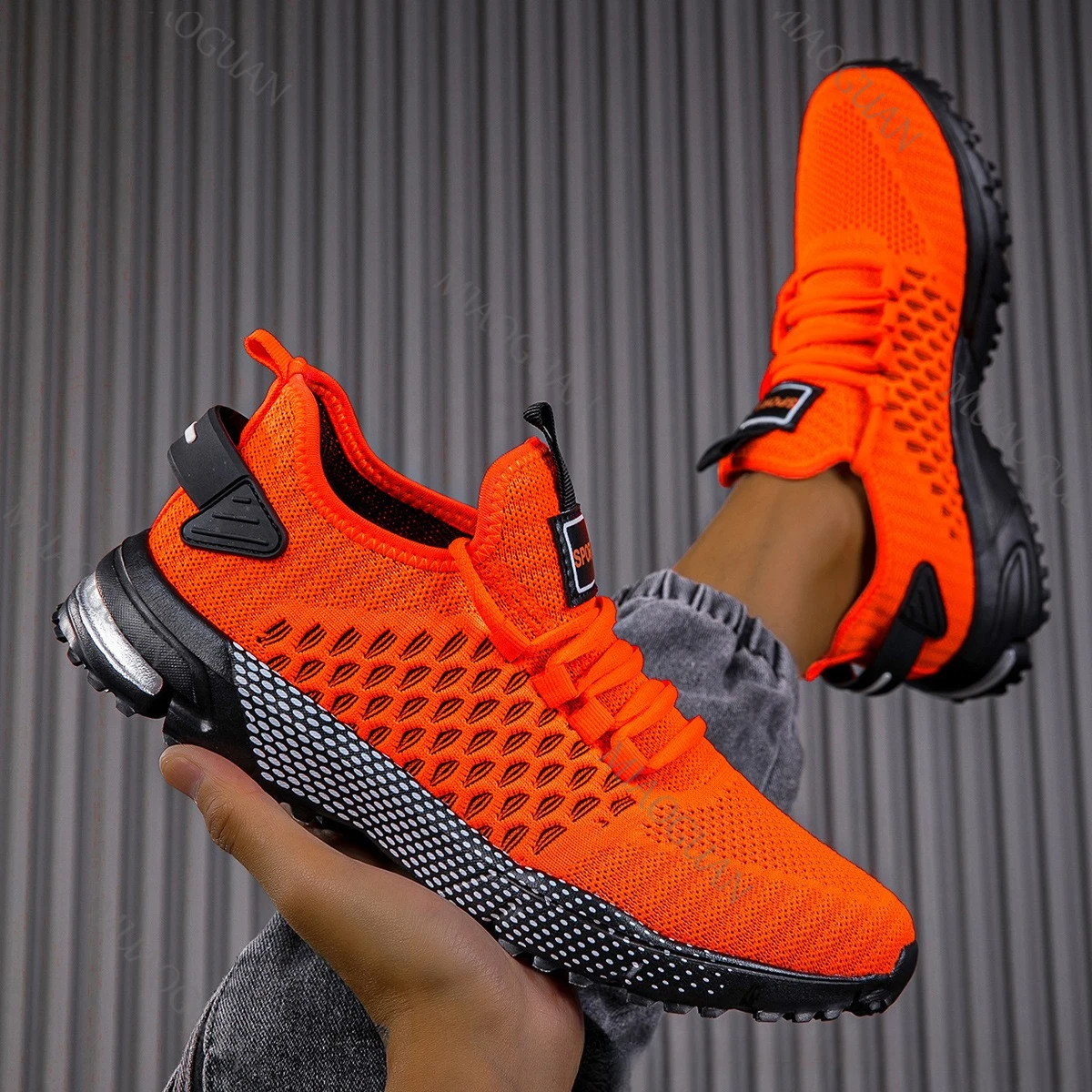 New Fashion Men's Sneakers Thick Sole Comfortable Breathable Casual Shoes Lightweight No Slip Running Athletic Training Footwear