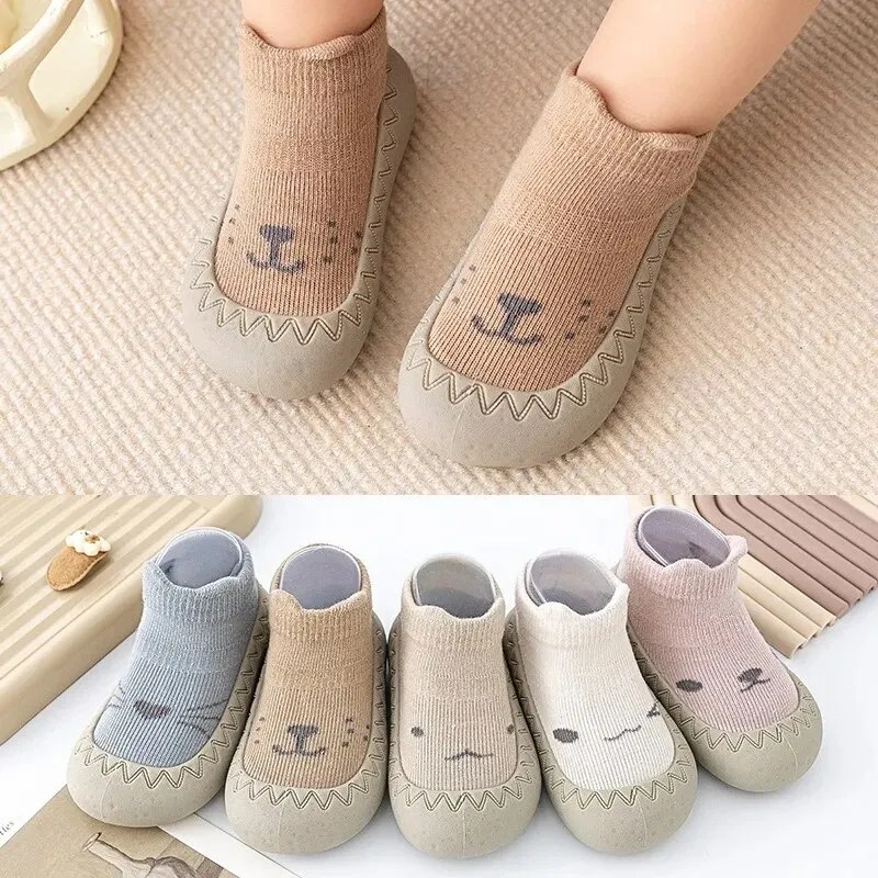 Baby Walking Shoes, Spring and Autumn Soft Soled Baby Shoes, 6-12 Months Old, Anti Fall Indoor Shoes for Boys and Girls