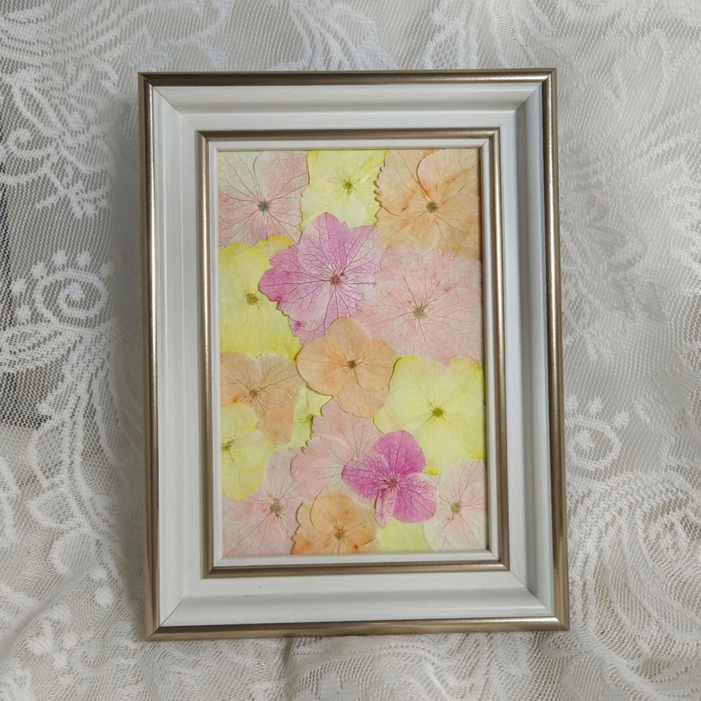 

0058 Handmade Pressed Flower Art Hydrangea Layered Design Soft Colors for Living Room & Bedroom Decor Beautiful Handcrafted