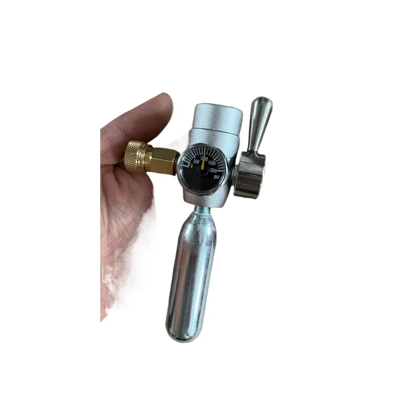 Pneumatic coffee machine, CO2 CO2 pressure reducing can control pre-immersion, constant pressure output