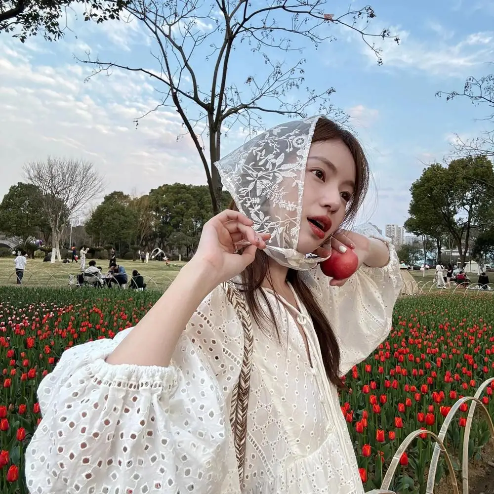 المرأة رقيقة الدانتيل الثلاثي وشاح الصيف الأزهار الدانتيل الشعر وشاح يلتف الفرنسية الرجعية الحجاب عقال وشاح حريري صور الدعائم