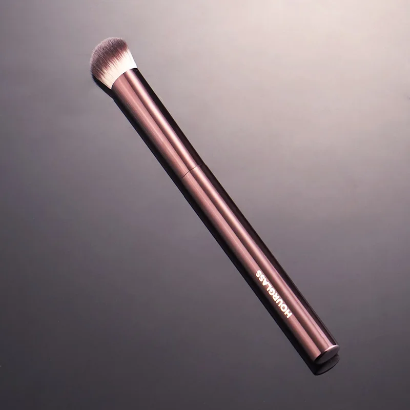 Hourglass Vanish Makeup Brush Seamless Finish Concealer Brush Soft Fiber Hair Fashion Design Single Face Brush Metal Handle