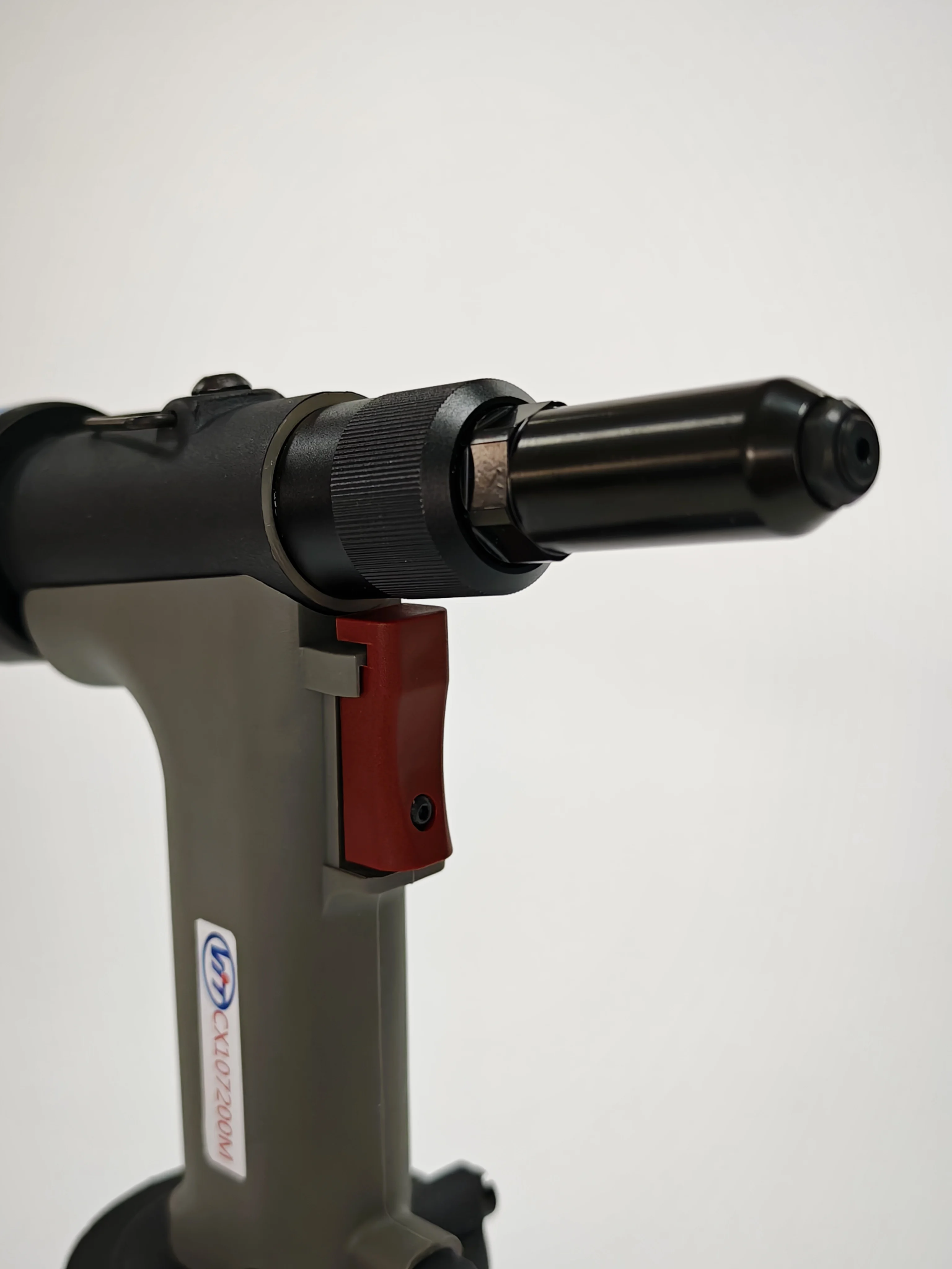 Riveteuse d'air pour une réponse précise dans les machines lourdes