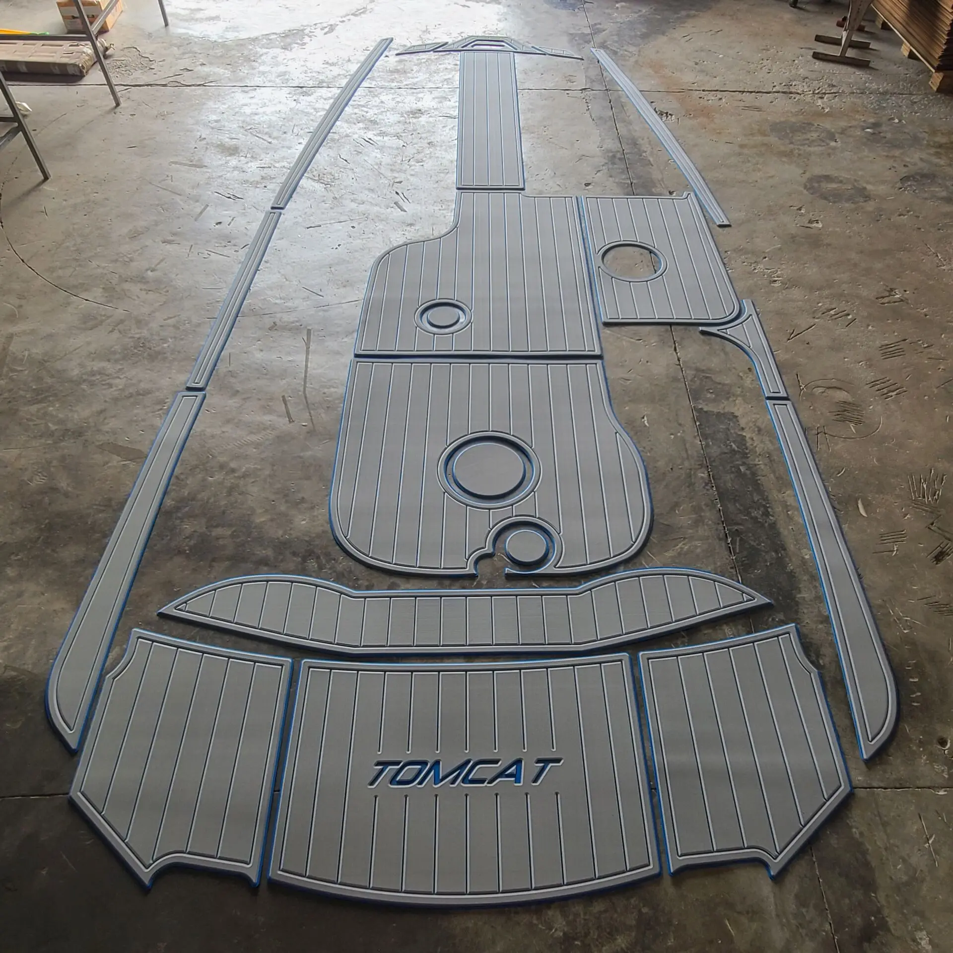 

2016-2017 MB Sports F24 Tomcat Плавательная платформа Кокпита Pad Лодка EVA Напольный коврик из тикового дерева SeaDek MarineMat Gatorstep Стиль Самоклеящийся