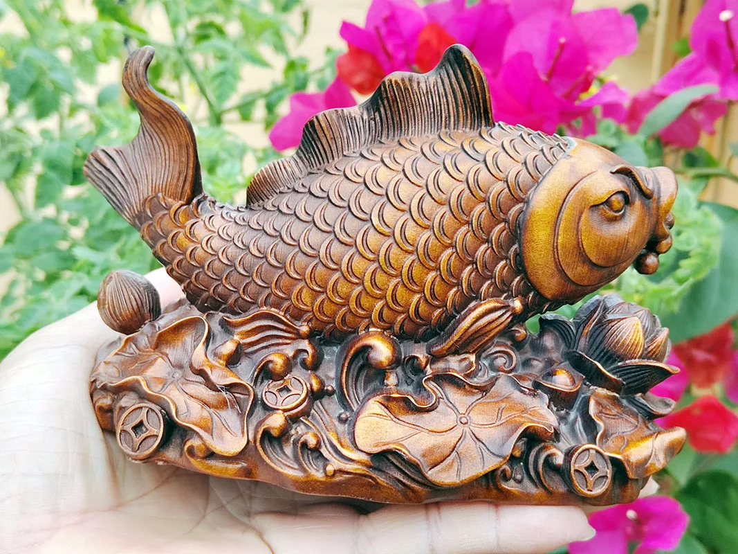 BY245 - 15 x 7 x 6 cm Boxwood Carved Figurine Statue : Pretty Fish