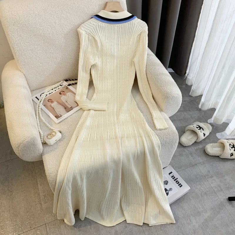 YuooMuoo Elegant Embroidery Letter Knitted Maxi Dress Autumn Winter Brand Fashion Lady Notched Black Sweater Dress Office Robes