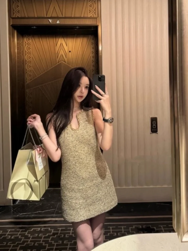 Wysokiej jakości luksusowe sukienki tweedowe z koralikami dla kobiet O-Neck Sleeveless Slim Waist Woolen Party Mini sukienki Nowa odzież damska