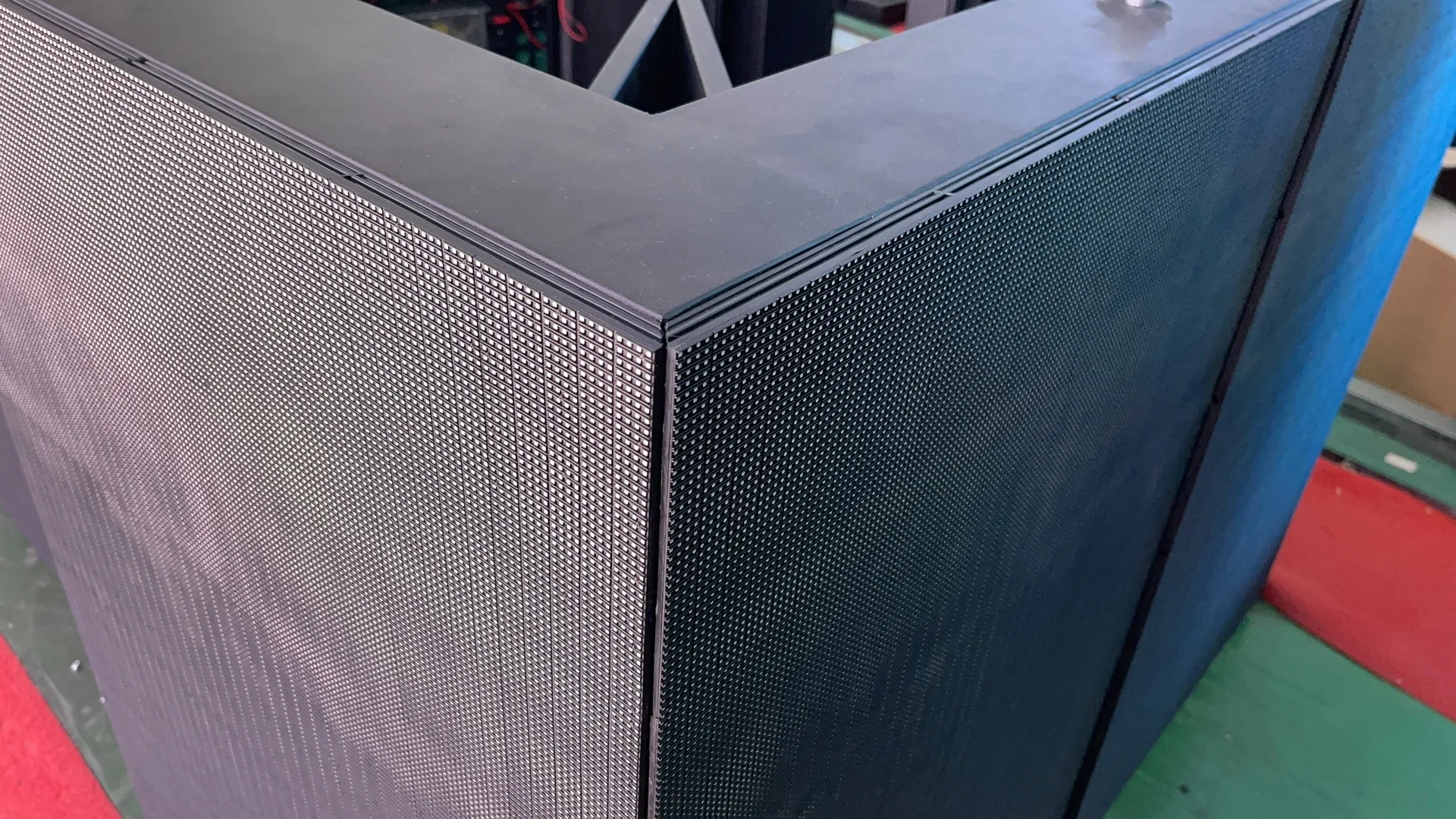 P5 Indoor LED Display Module 64*32 Pixels 40000dots/㎡ High Density Advertising Screen