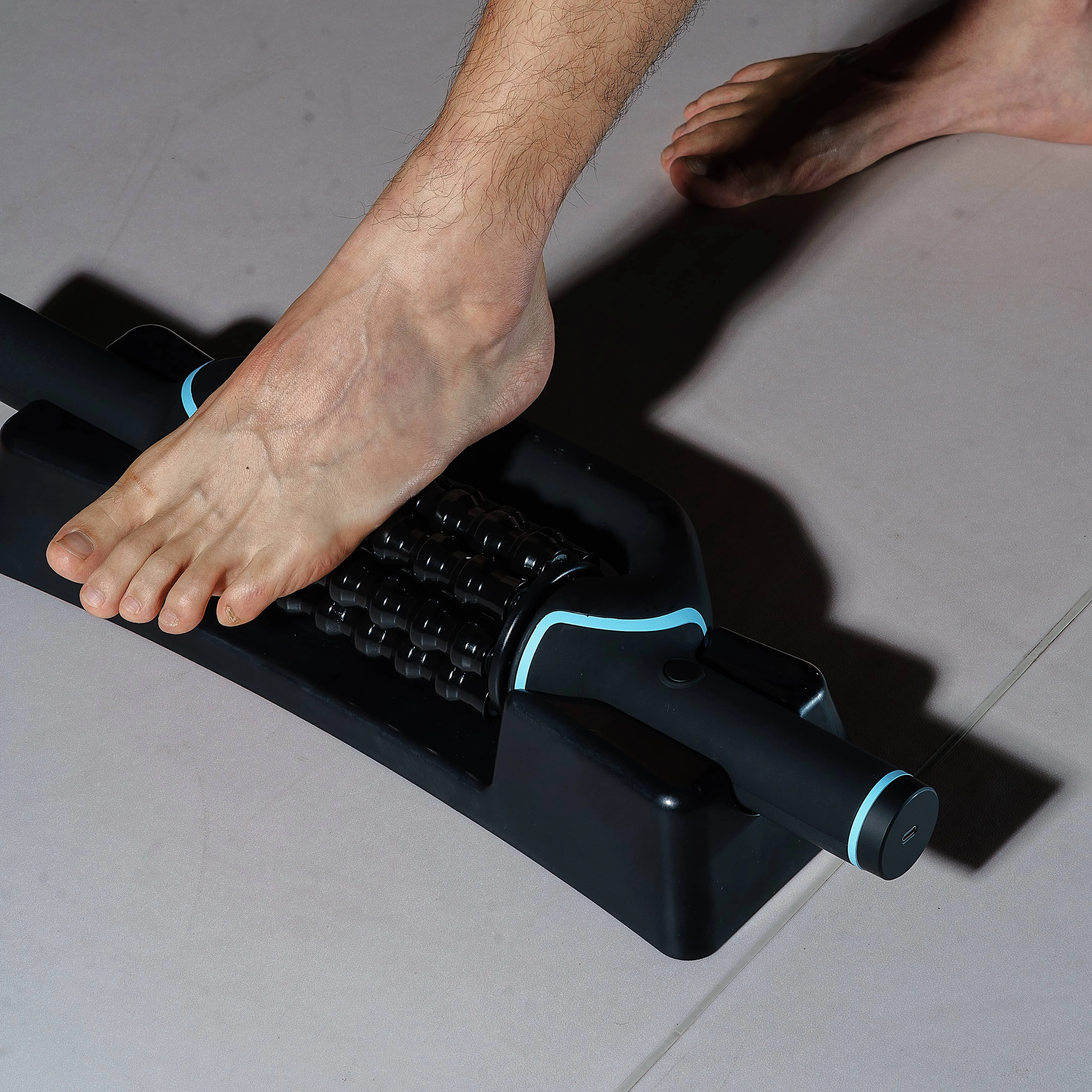 Roller Percussion Massage Gun Deep Tissue Muscle Cordless Electric Body Massager Handsfree Recovery Tool Pain Relief