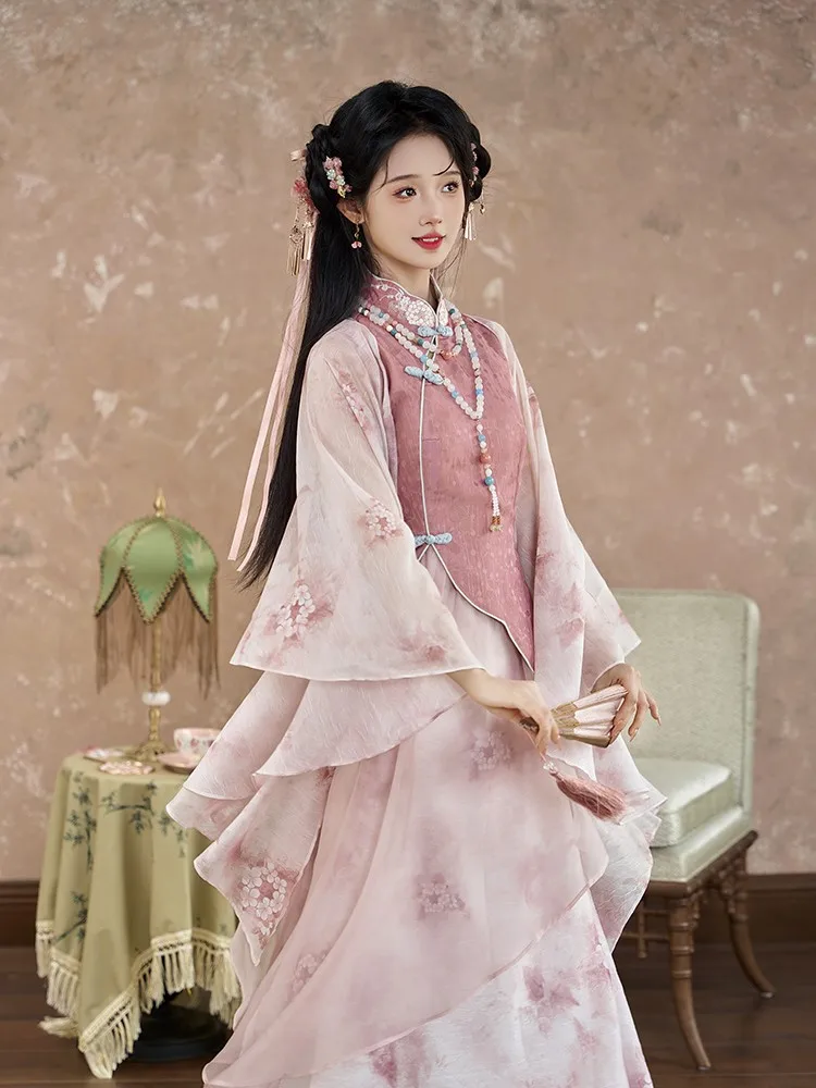 

Elegant and fashionable Chinese-style printed cheongsam women's clothing