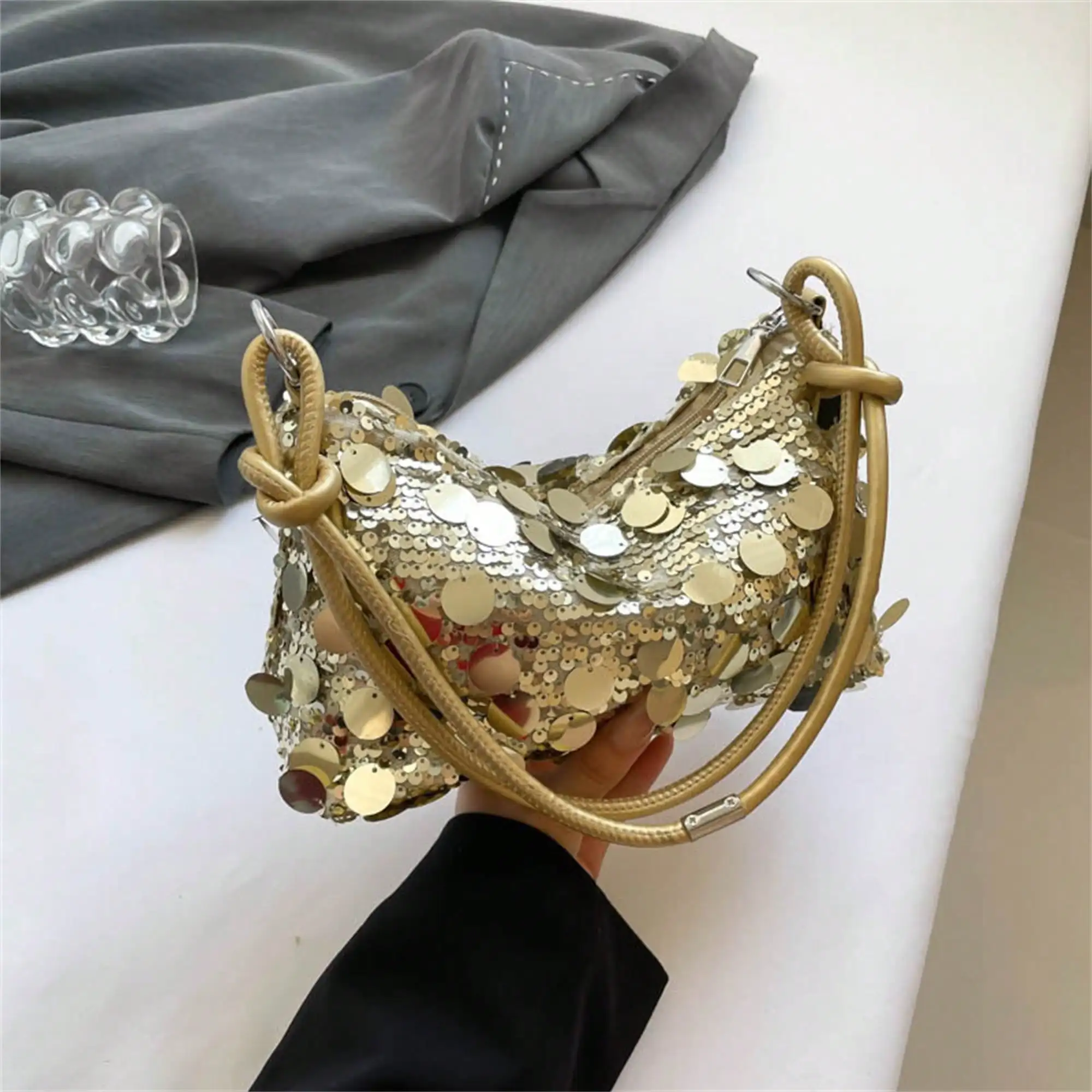 

Женская милая сумка на плечо с блестящими блестками, официальная сумка подмышками, кошелек для путешествий, ежедневный подарок на день рождения 23 см * 15 см * 7 см